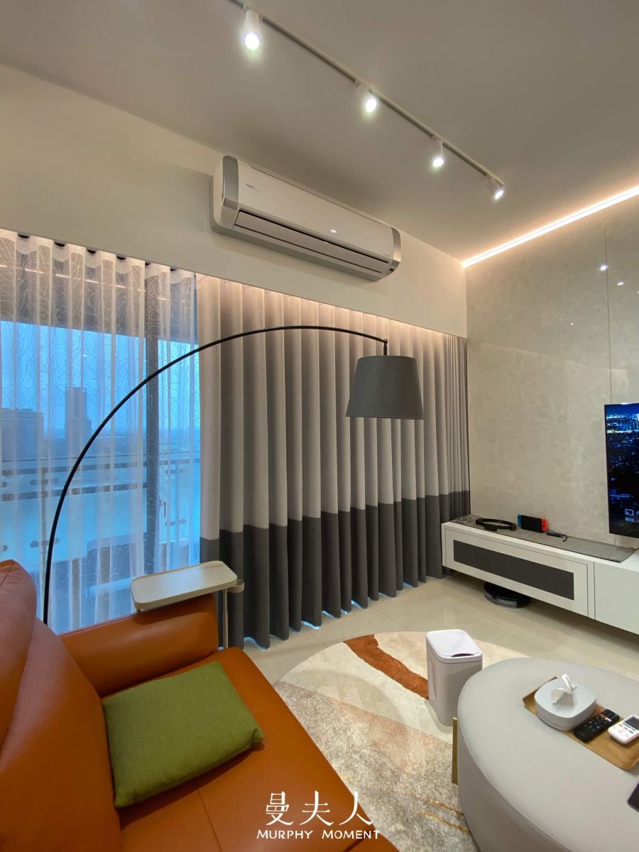 拼接窗簾搭配蛇行簾 強化空間深度