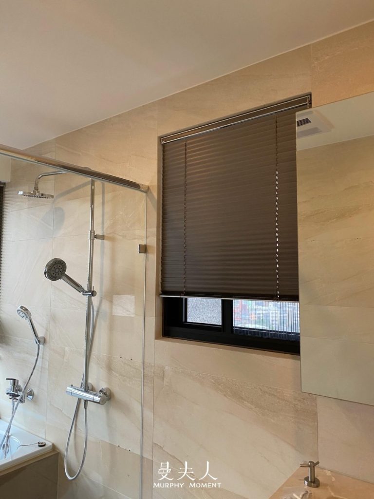 浴室窗簾推薦:百葉窗簾打造舒適私密空間的完美解決方案 5 浴室防水鋁百葉能有效抵抗潮濕環境