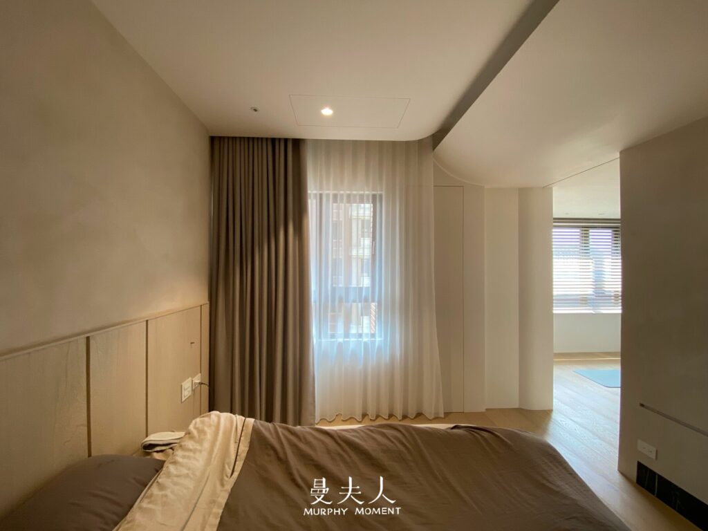 臥室窗簾的魅力:為你的睡眠創造理想環境 1 桃園青埔窗簾 侘寂風 房間窗簾 遮光窗簾 一布一紗