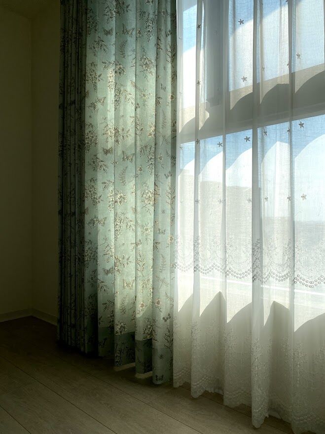 窗紗/紗簾 風格營造的利器 打造夢幻柔美的家 5 刺繡紗簾