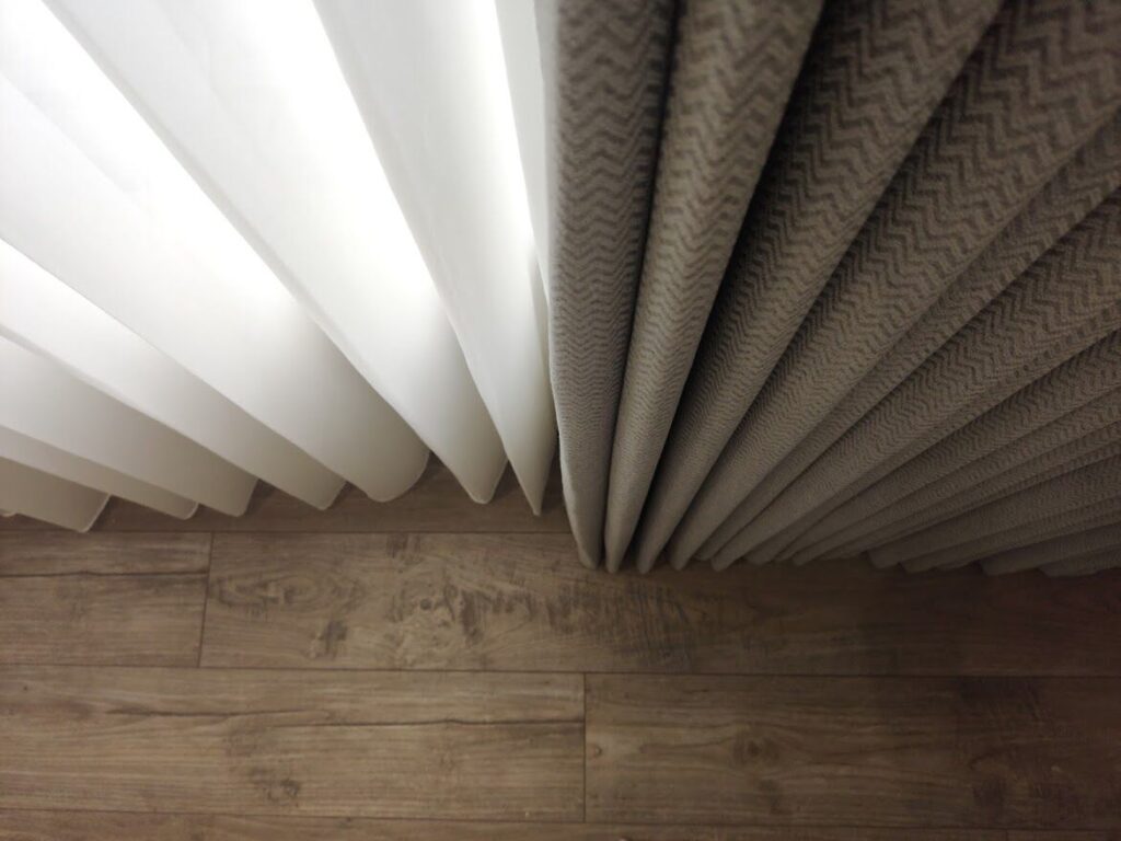 窗紗/紗簾 風格營造的利器 打造夢幻柔美的家 9 紗簾與布簾 滿足遮光與採光的需求