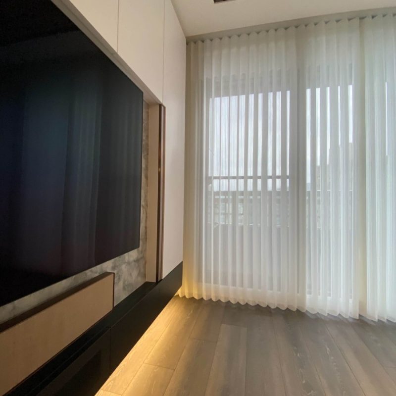 客廳白色窗簾 直立柔紗簾