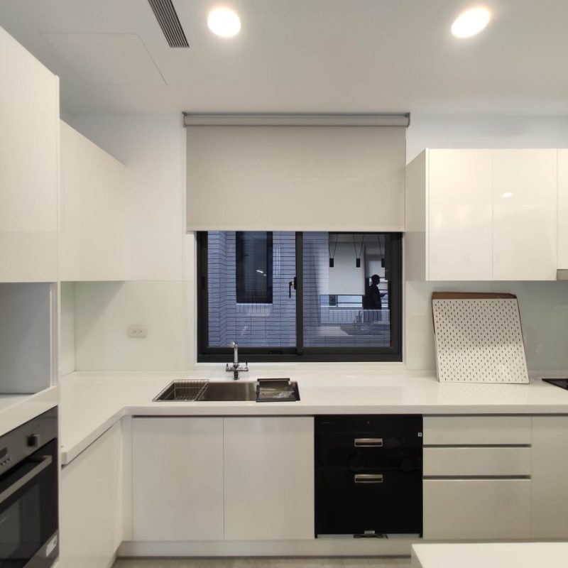 廚房捲簾防水抗油污