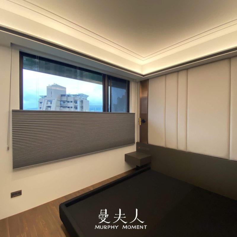 主臥風琴簾 深色強化遮光效果