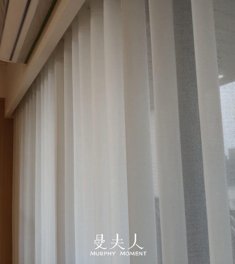 白色紗簾