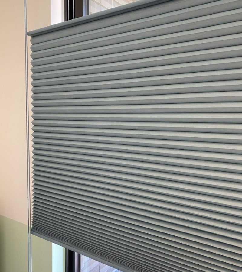 莫蘭迪色風琴簾